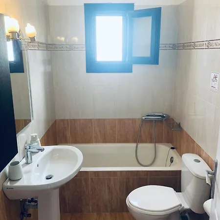 33 * Monolithos (Santorini)