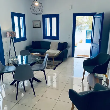33 Holiday home *